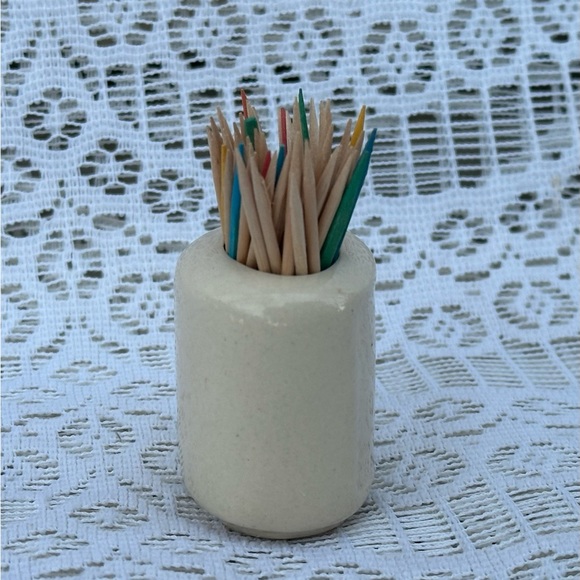 Minimalist Vintage Toothpick Holder - Picture 7 of 10